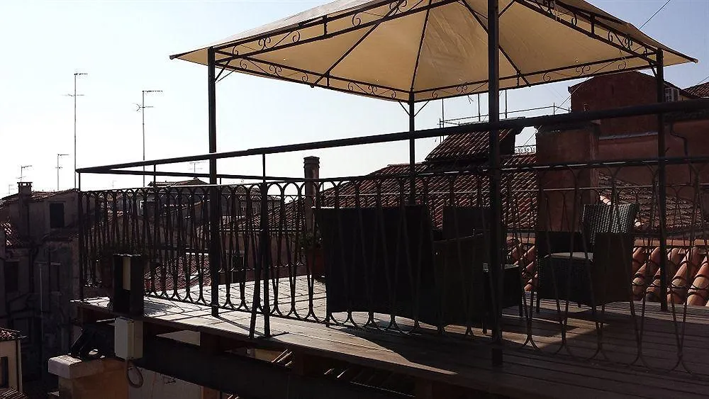 *** Guest house Palazzo Guardi Hotel Venice Italy