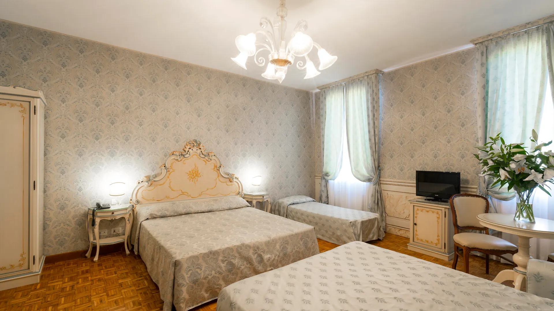 Palazzo Guardi Hotel Venice Guest house