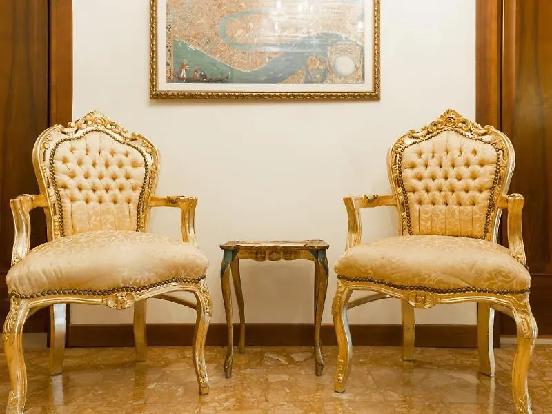 *** Guest house Palazzo Guardi Hotel Venice Italy