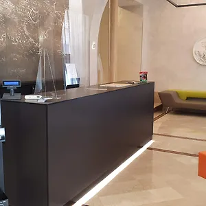 Varese Hotel