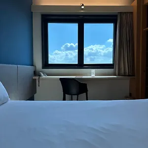 Ibis Fiera 3* Róma