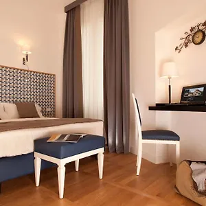 Otel Floris