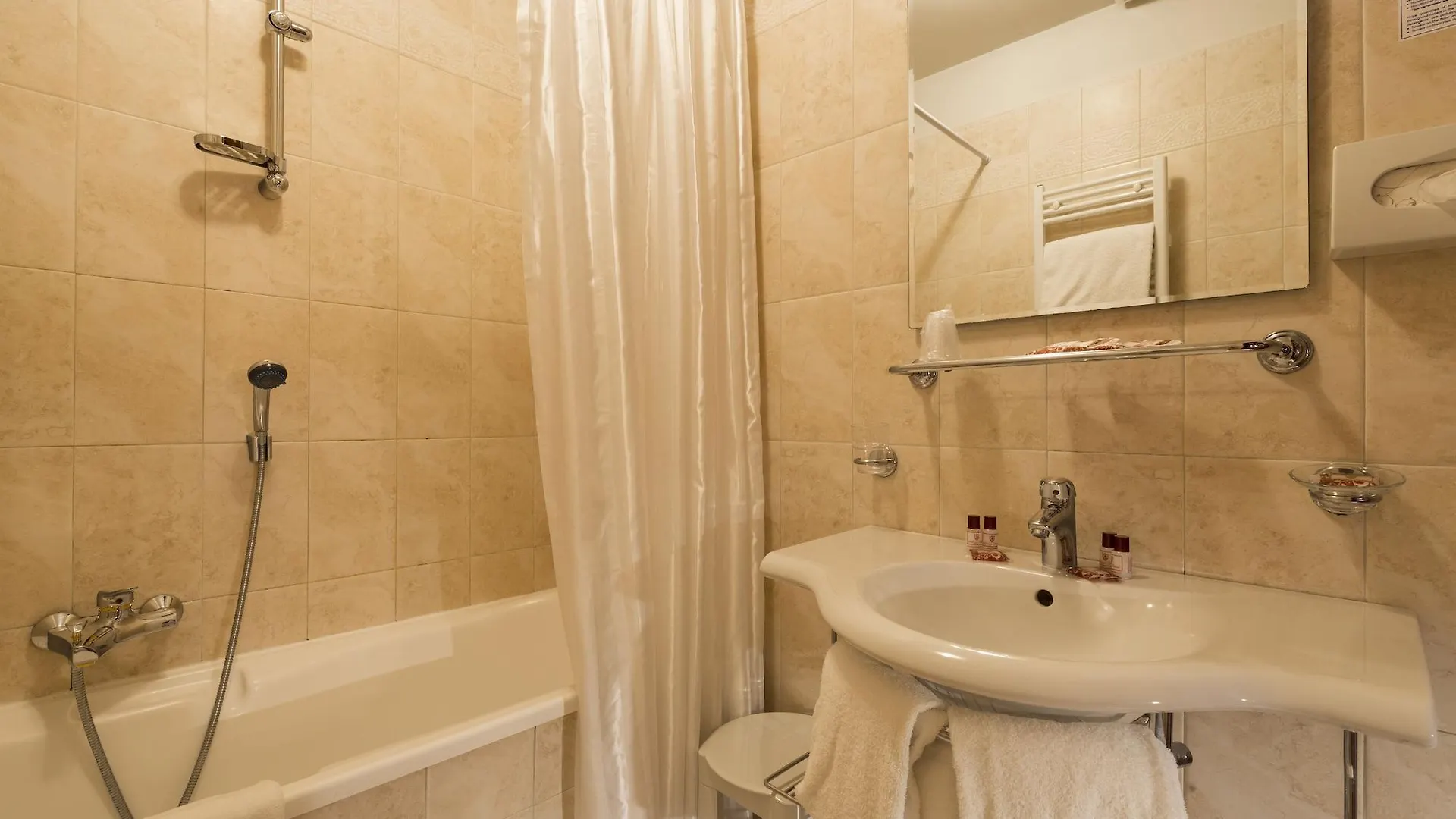 Palazzo Guardi Hotel Velence 3*,  Olaszország