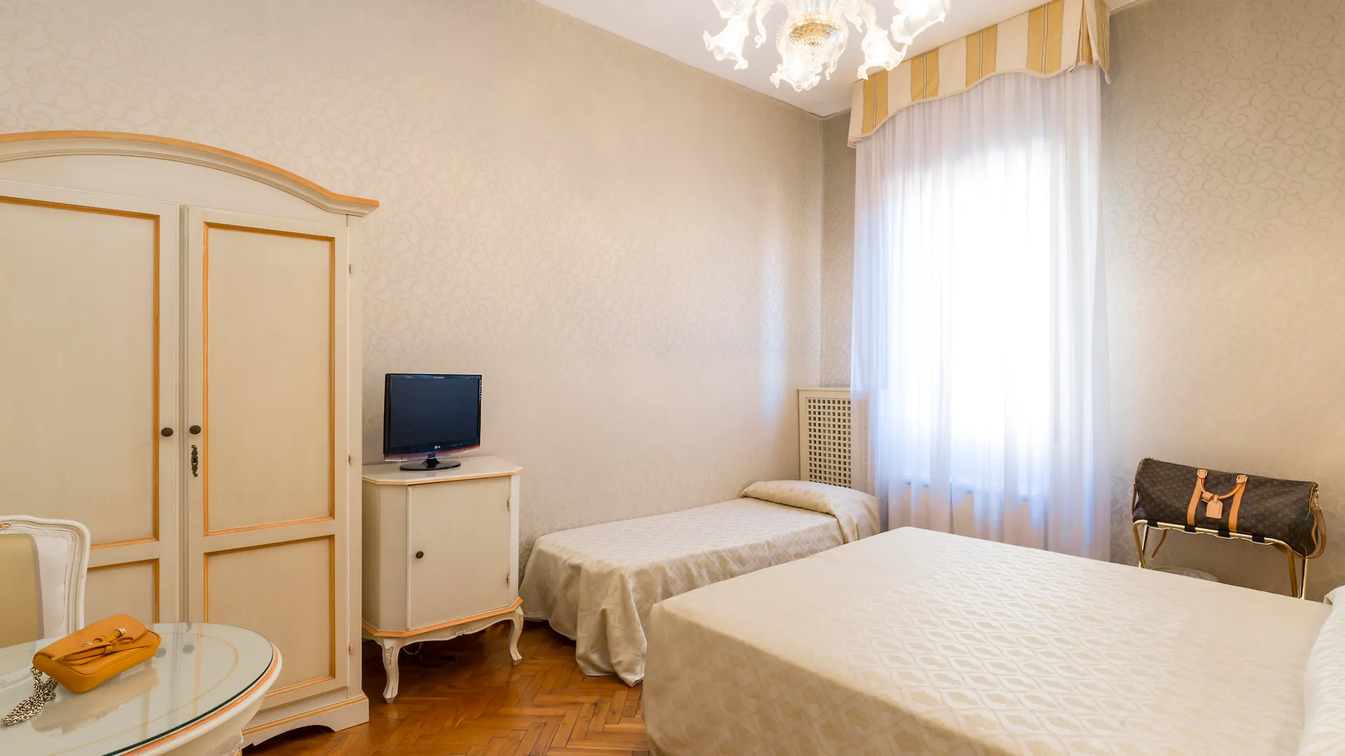 Palazzo Guardi Hotel Velence 3*,  Olaszország