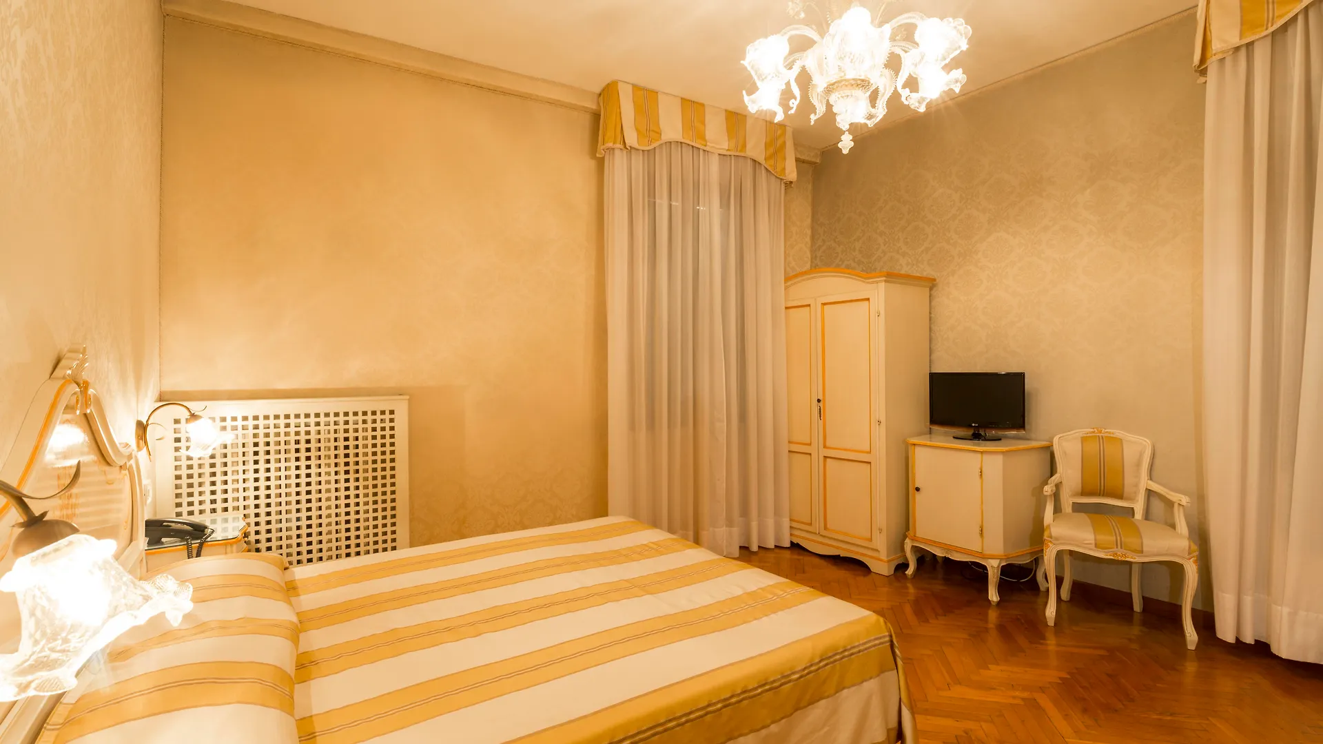 Palazzo Guardi Hotel Velence 3*,  Olaszország